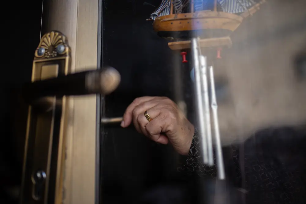 Nour perdió a su esposo, desde entonces se encuentra en modo de sobrevivencia