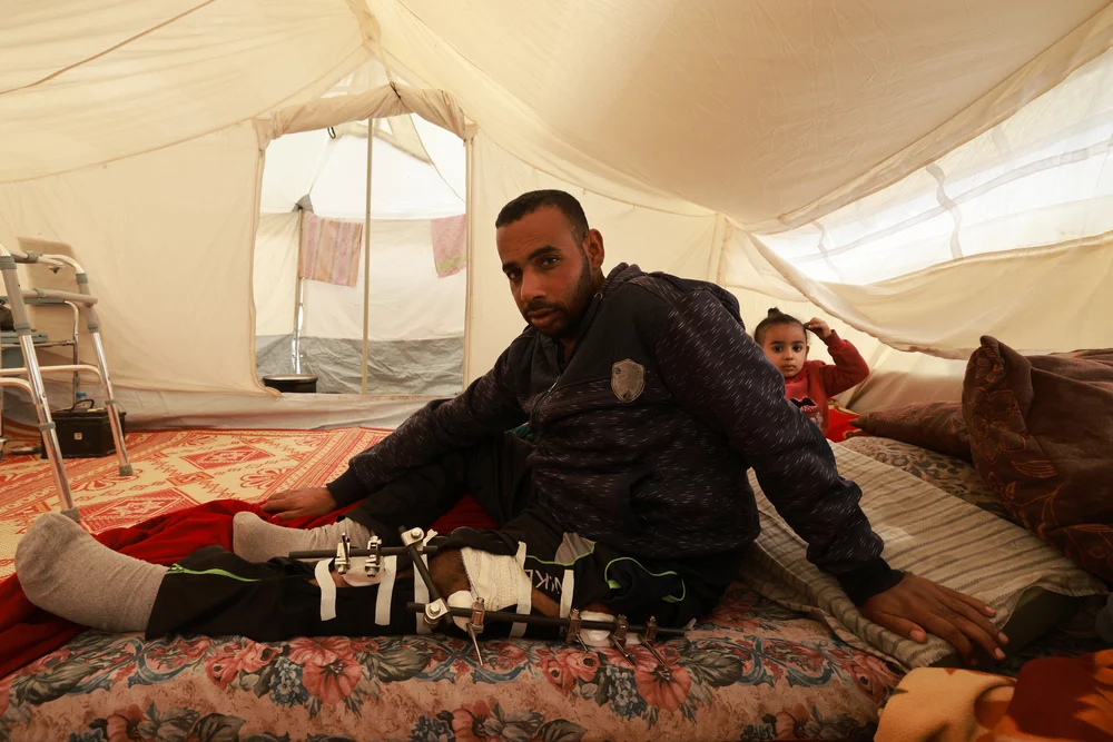 La primera vez que Ahmed Fathi recibió un disparo a causa del conflicto Israel Gaza, estaba cosechando papas. A partir de ahí ha sufrido varias operaciones por metralla.