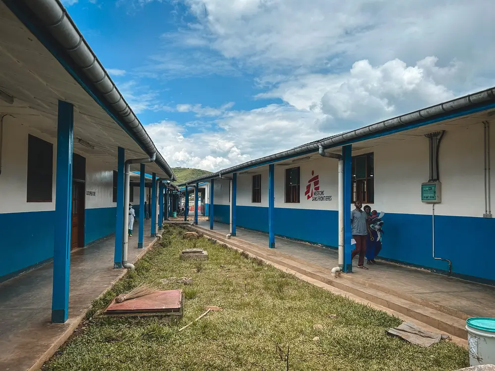 Centro de salud de Nyabiondo, en el territorio de Masisi, provincia de Kivu del Norte (RDC), septiembre de 2023.