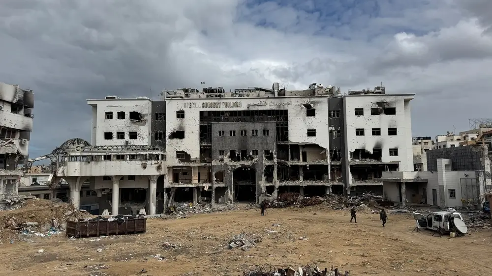 El hospital Al Shifa, gravemente destruido en la ciudad de Gaza.