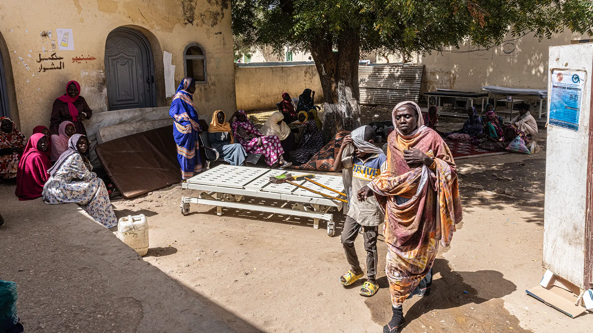 Desde el inicio de la guerra en Sudán, los centros de salud y el personal médico han sufrido repetidos ataques, incluyendo saqueos de hospitales. Tras el último ataque suspendimos nuestras actividades en el hospital de Zalingei, Darfur Central.