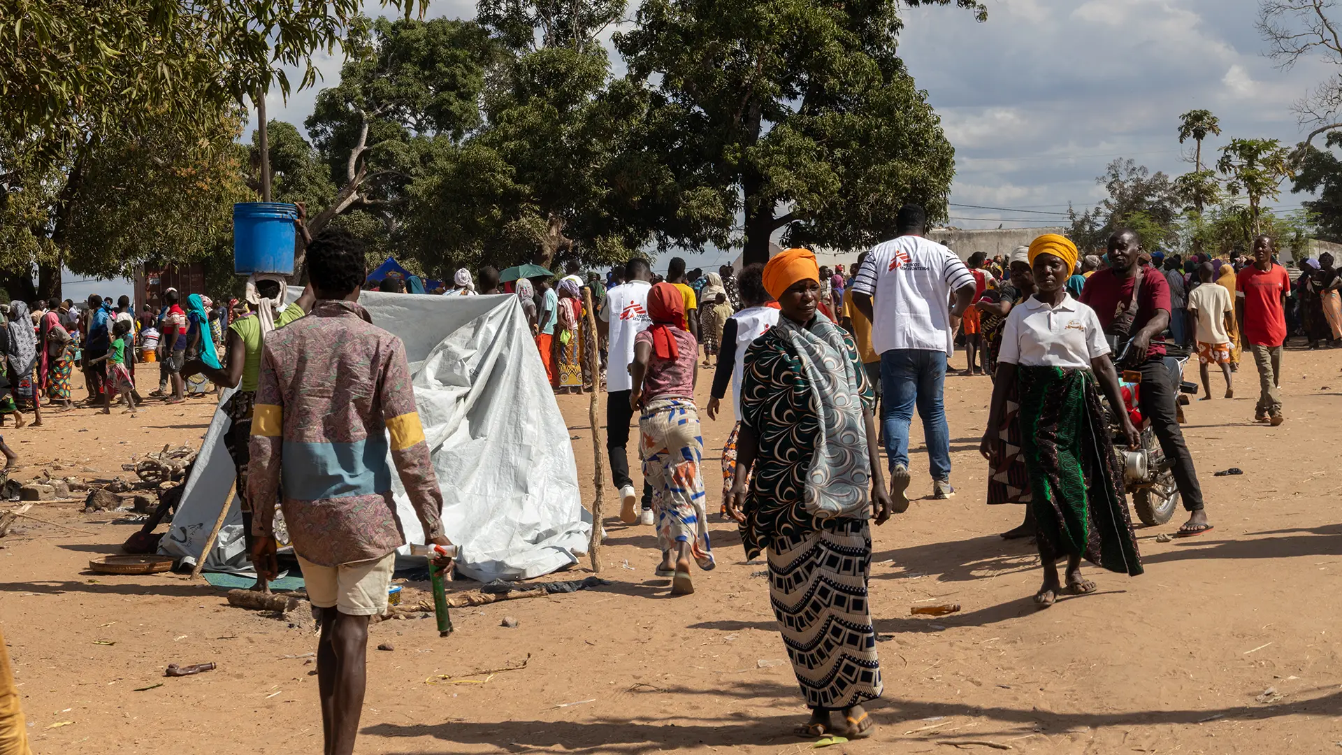 El 31 de julio, MSF lanzó una respuesta de emergencia en dos centros de reasentamiento temporal en los barrios de Micone y Namicir de la ciudad de Chiure, al sur de Cabo Delgado.