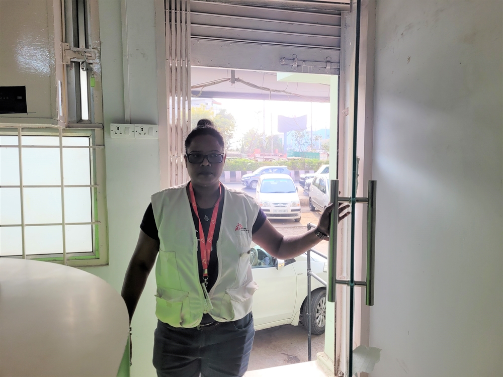 Fátima es trabajadora de MSF y la primera conductora de E-rickshaw en India