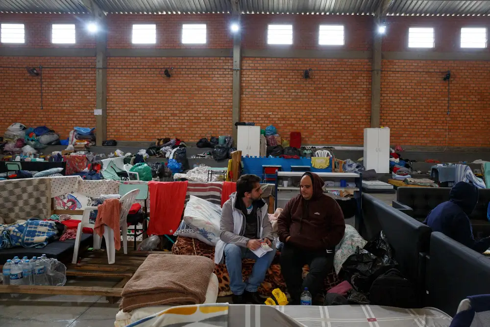 MSF trabaja en un refugio con víctimas vulnerables de las desastrosas inundaciones en el sur de Brasil
