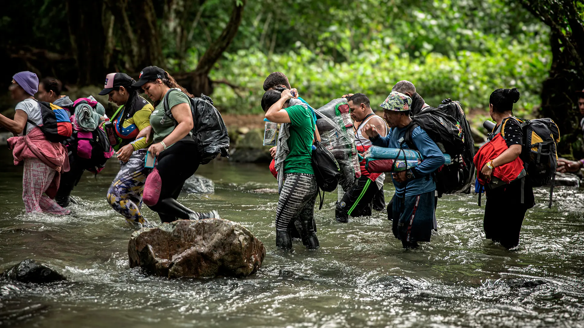 Durante su travesía por el Darién, los migrantes deben cruzar los ríos Acandí y Tuquesa.