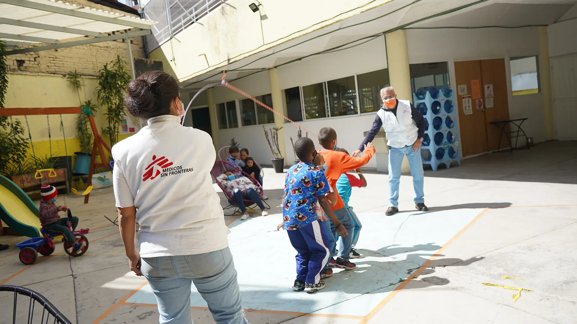 El Centro de Atención Integral (CAI) brinda atención a hombres, mujeres, parejas, familias nucleares, población LGBT+ y menores no acompañados. 
