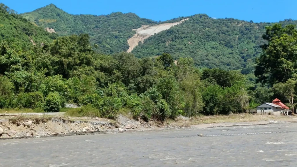 El desgajamiento del cerro de Acuautla fue tan pronunciado que se lograba ver a varios kilómetros de distancia.